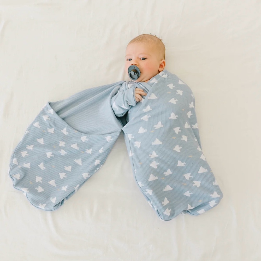 Mama Coco Cocoon Baby Swaddle Cornflower Doves XS for Preemie